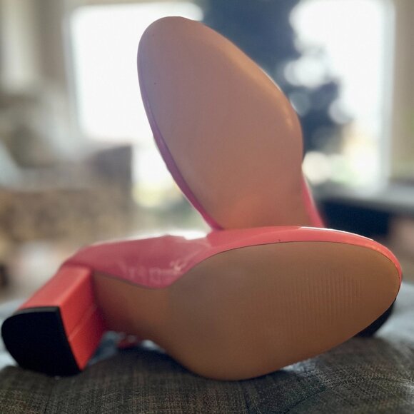 MOOMMO Mary Jane Heels - Picture 2 of 3